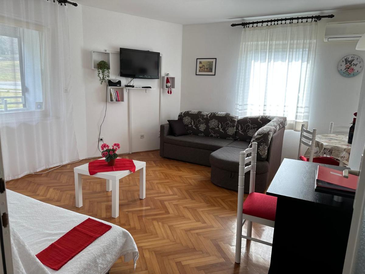Apartment Mia Πόρετς Εξωτερικό φωτογραφία