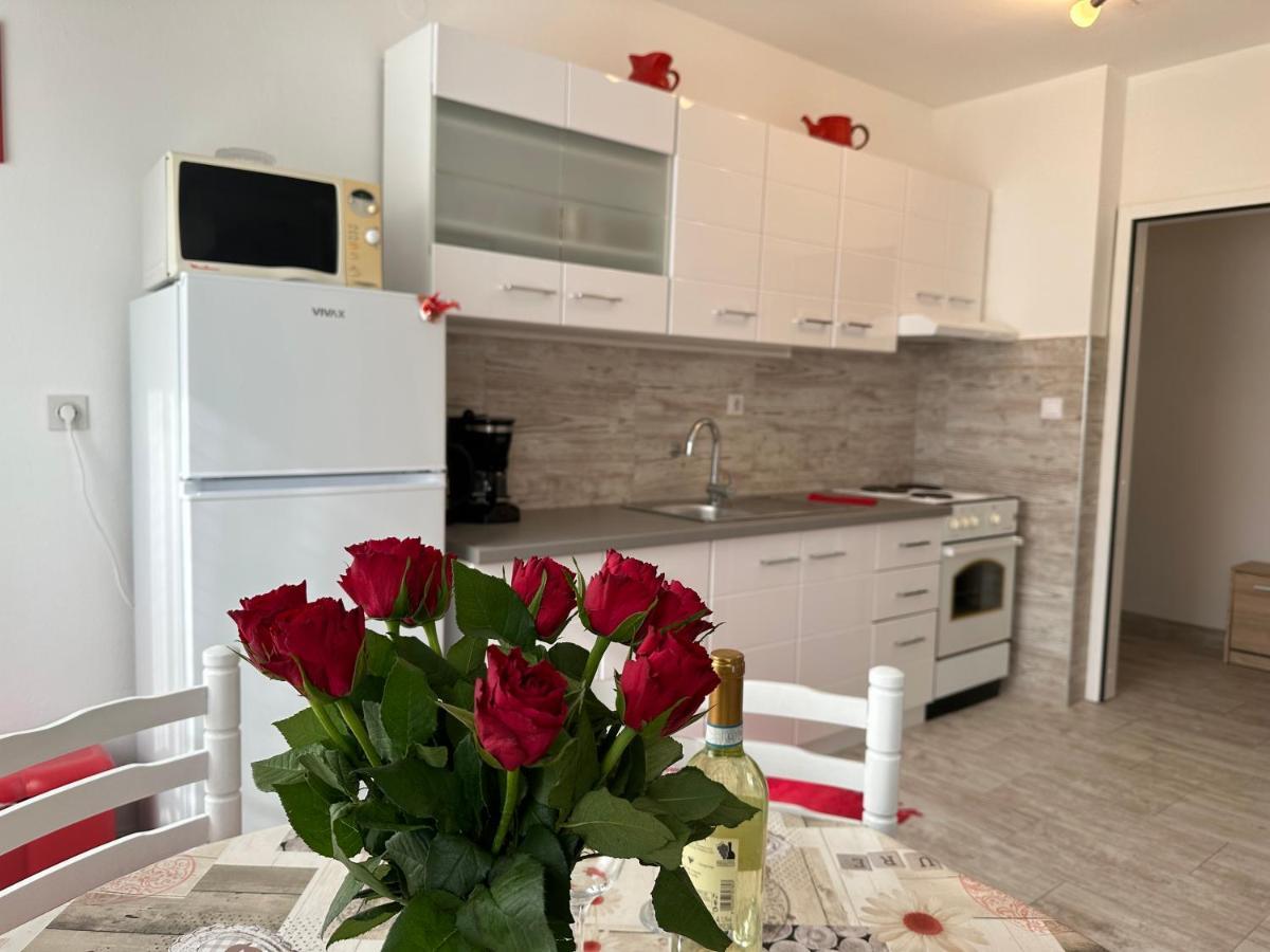 Apartment Mia Πόρετς Εξωτερικό φωτογραφία