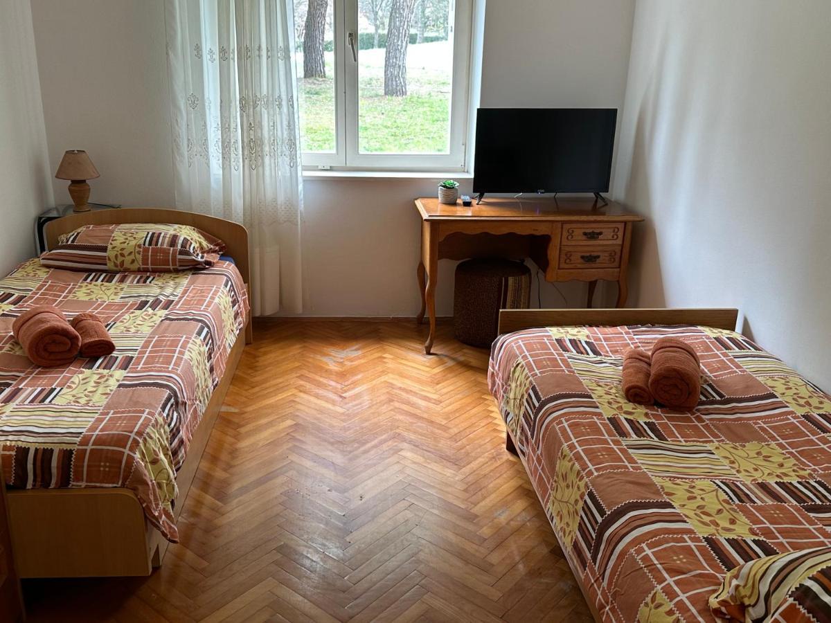 Apartment Mia Πόρετς Εξωτερικό φωτογραφία
